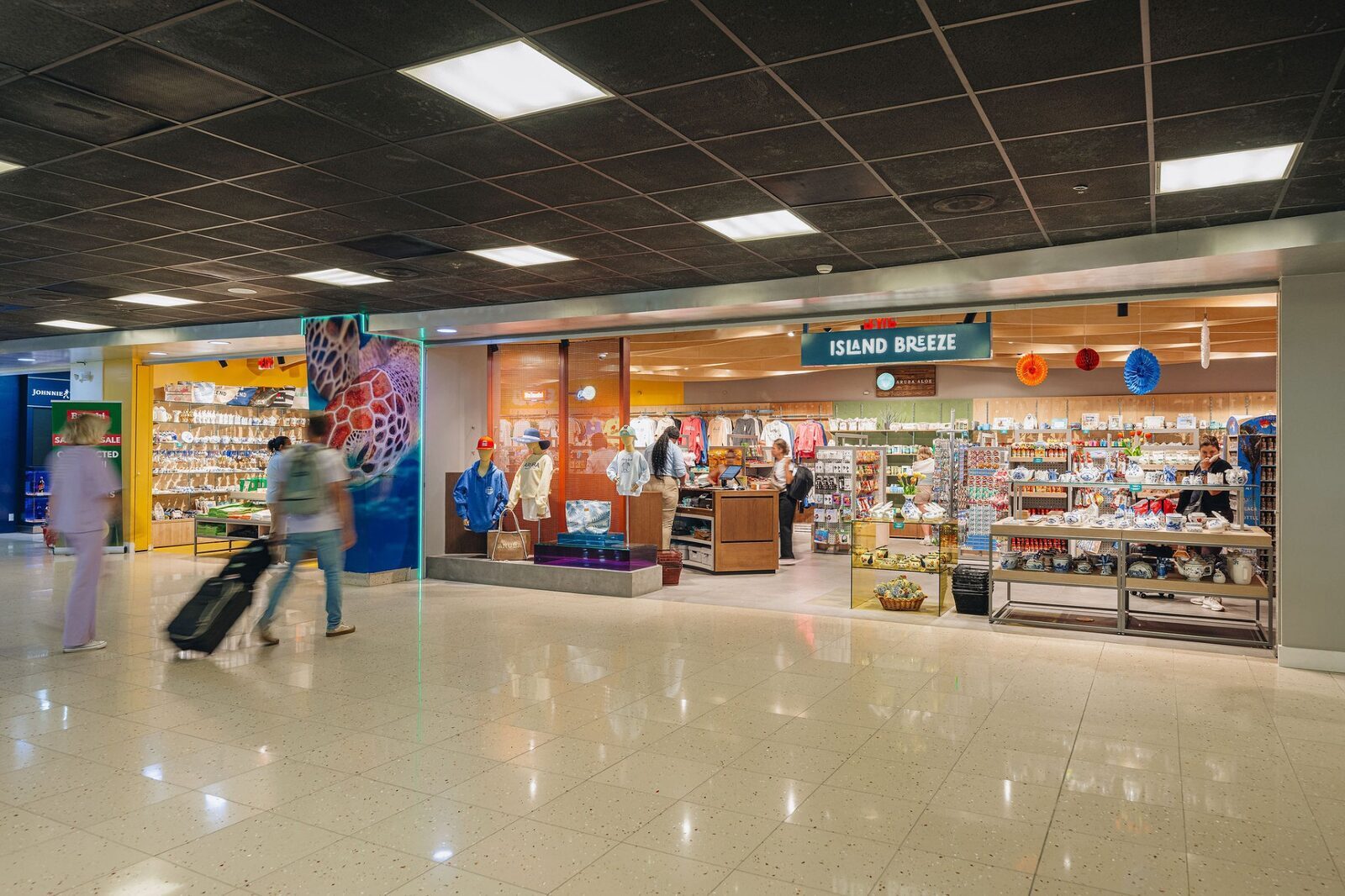 Main Concession Store Airport Aruba interior